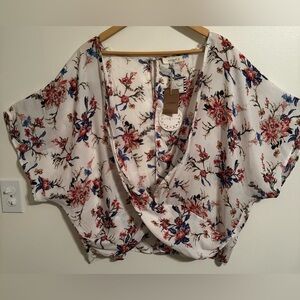 NEW Umgee Twist Front Floral V-Neck Short Flutter Sleeve Top Size 1XL
